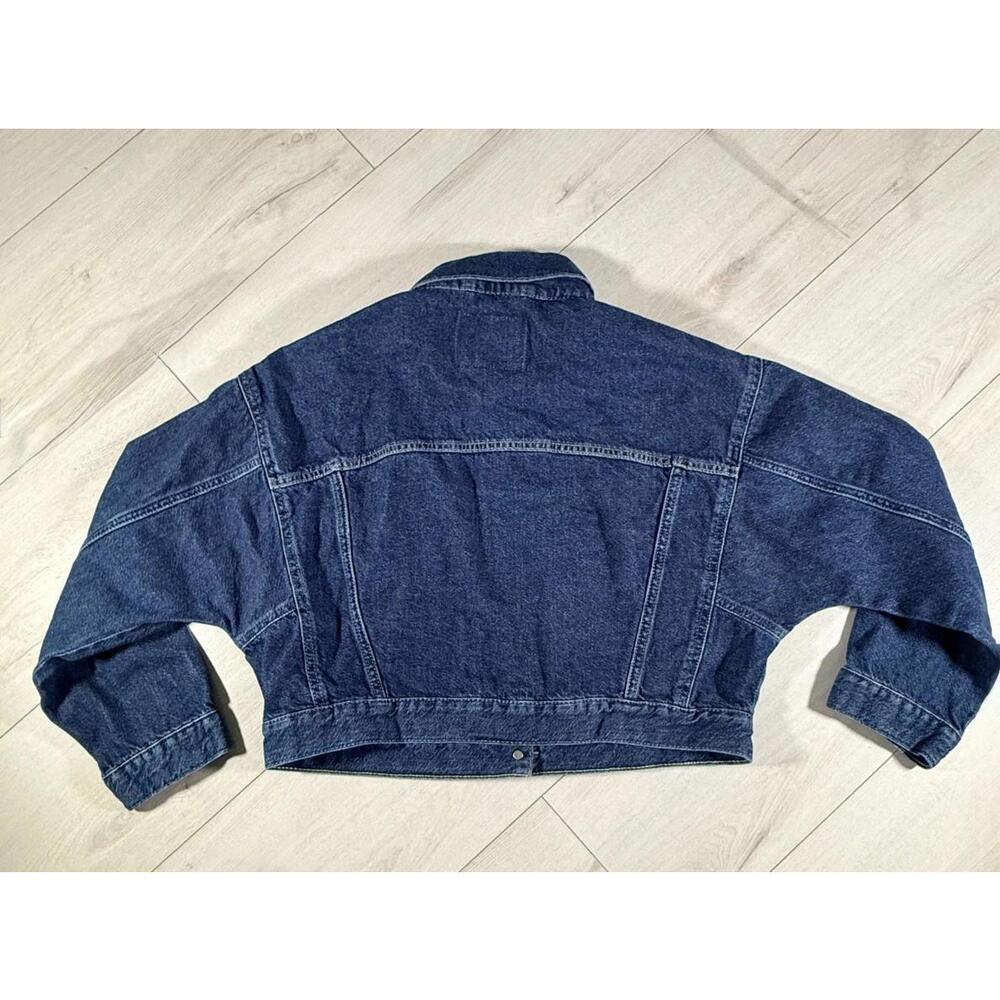Levi's Women's  Shrunken ' 90s Trucker Jacket Dark Blue Size Small - Picture 2 of 11